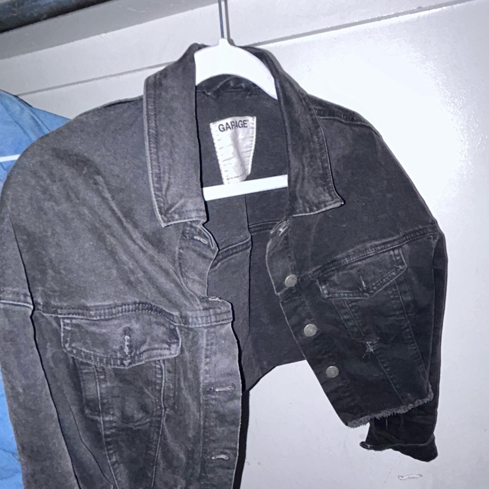 Black crop Jean jacket